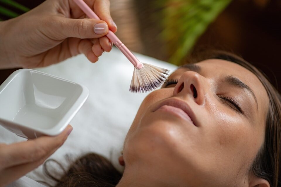 Chemical Peel for Back Acne (Bacne): How It Works, Benefits, and Treatment Options